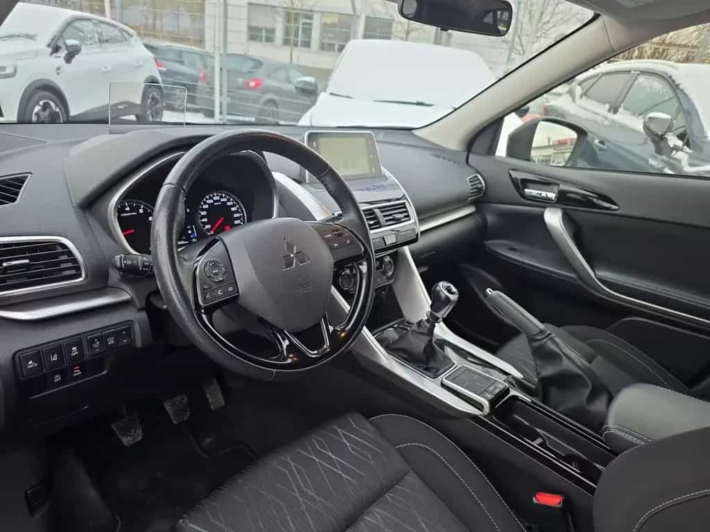 Mitsubishi Eclipse Cross Intro Edition 1.5 T-MIVEC AHK WR 3 03/2019-photo-3