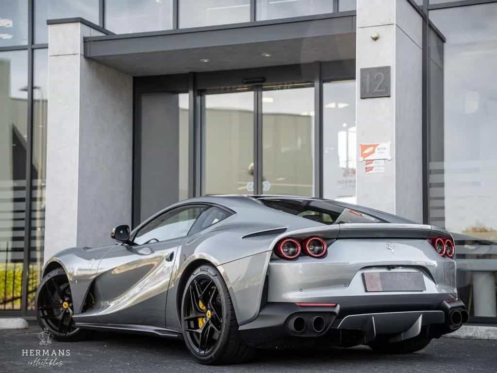 Ferrari 812 6.5 V12 Superfast HELE / Lift / Passenger / 02/2018-photo-11