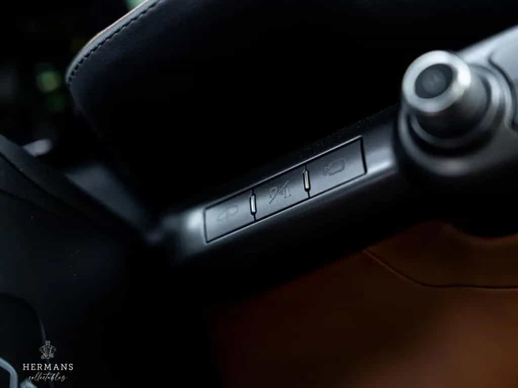 Ferrari 812 6.5 V12 Superfast HELE / Lift / Passenger / 02/2018-photo-28