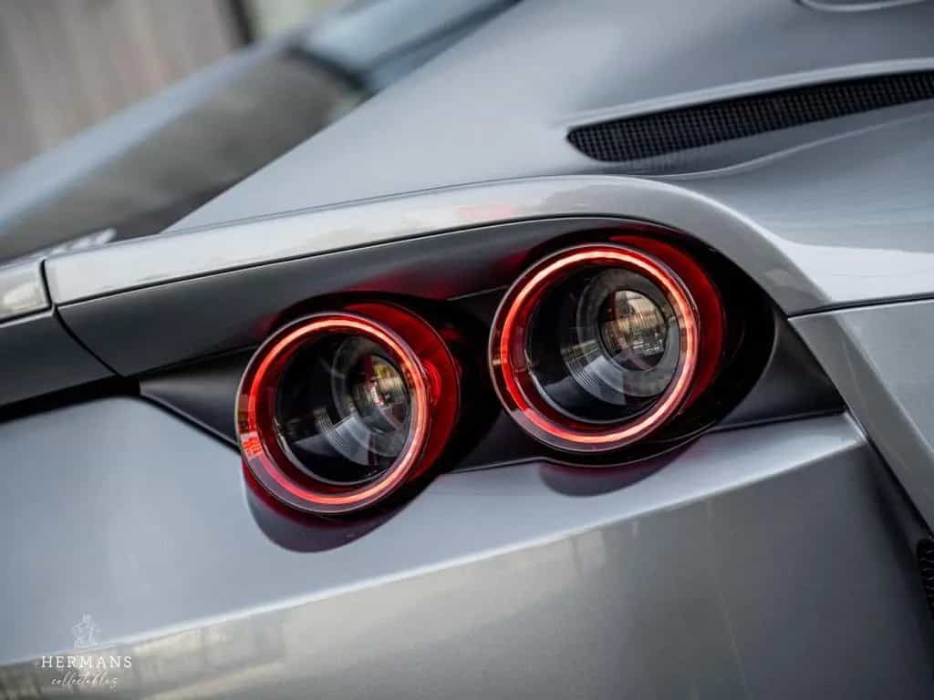 Ferrari 812 6.5 V12 Superfast HELE / Lift / Passenger / 02/2018-photo-9