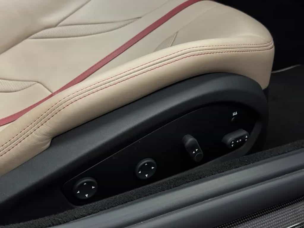 Ferrari 812 6.5 V12 GTS DCT F1 06/2021-photo-17
