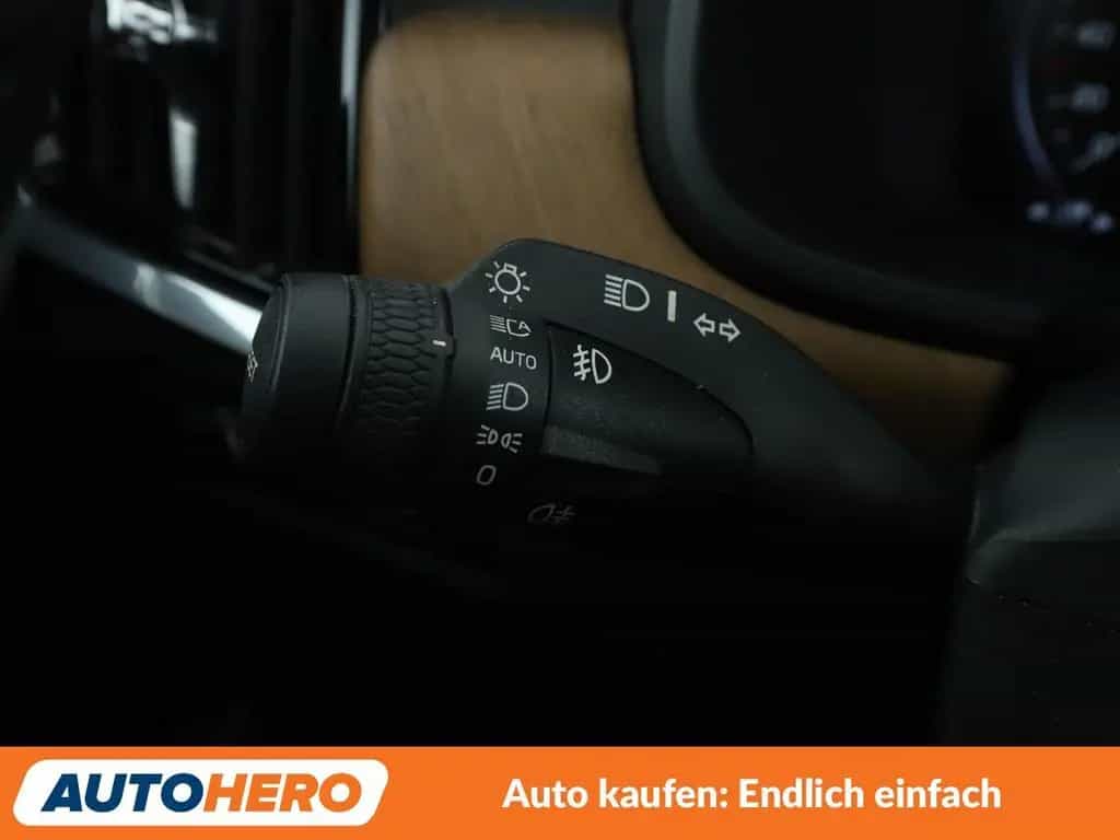 Volvo V90 2.0 D5 Inscription AWD Aut.*NAVI*TEMPO*CAM* 12/2019-photo-25