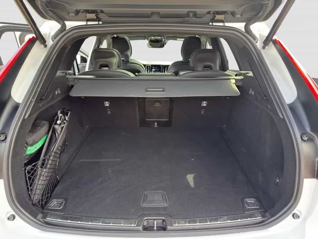 Volvo XC60 T4 R-Design/AHK/Pano/HuD/Kam/BLIS/DAB/H&K 07/2020-photo-15