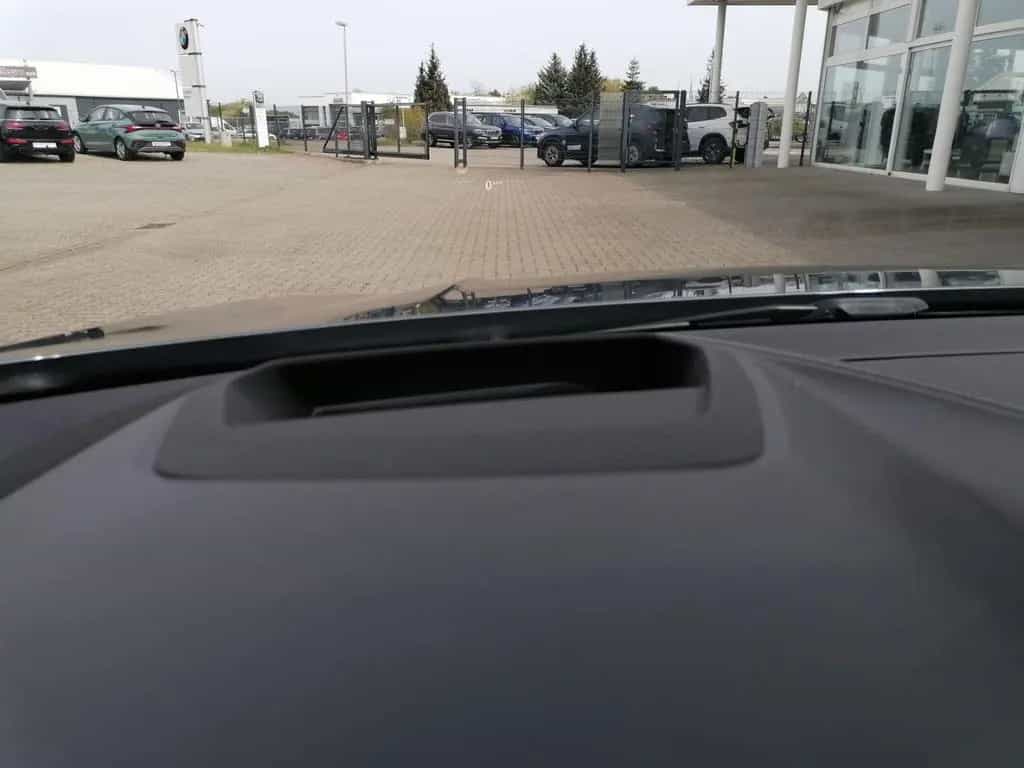 BMW 118 iA Sport Line LED LCPro HUD DA DAB Shz 01/2022-photo-17