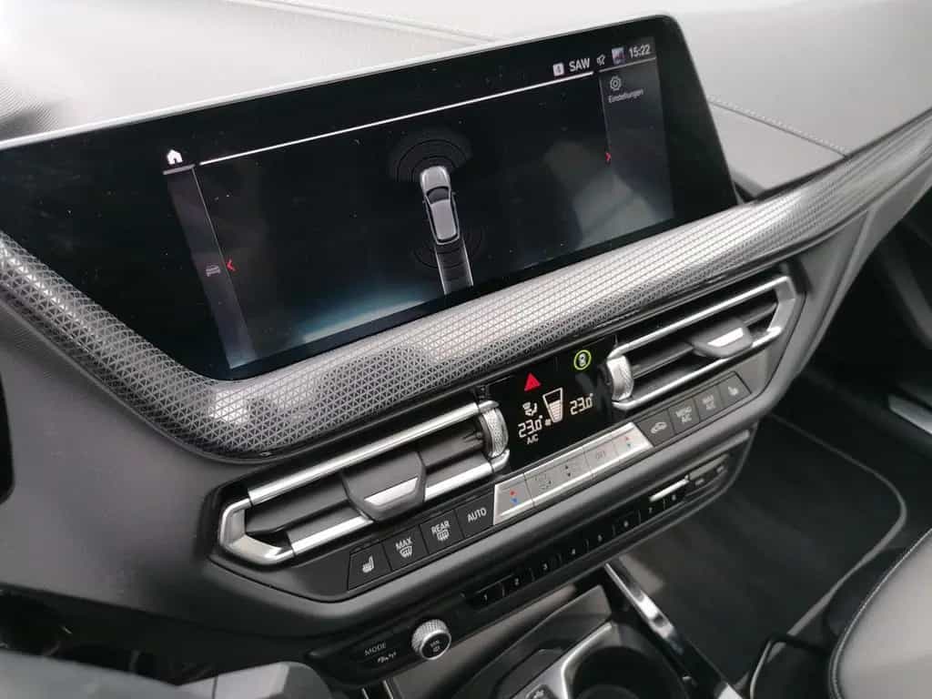 BMW 118 iA Sport Line LED LCPro HUD DA DAB Shz 01/2022-photo-19