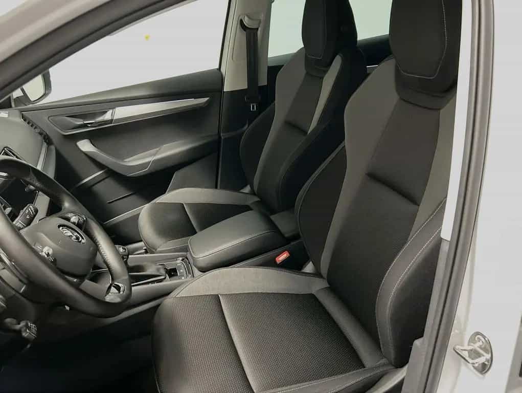 Skoda Karoq 1.5 TSI DSG Tour 04/2023-photo-10