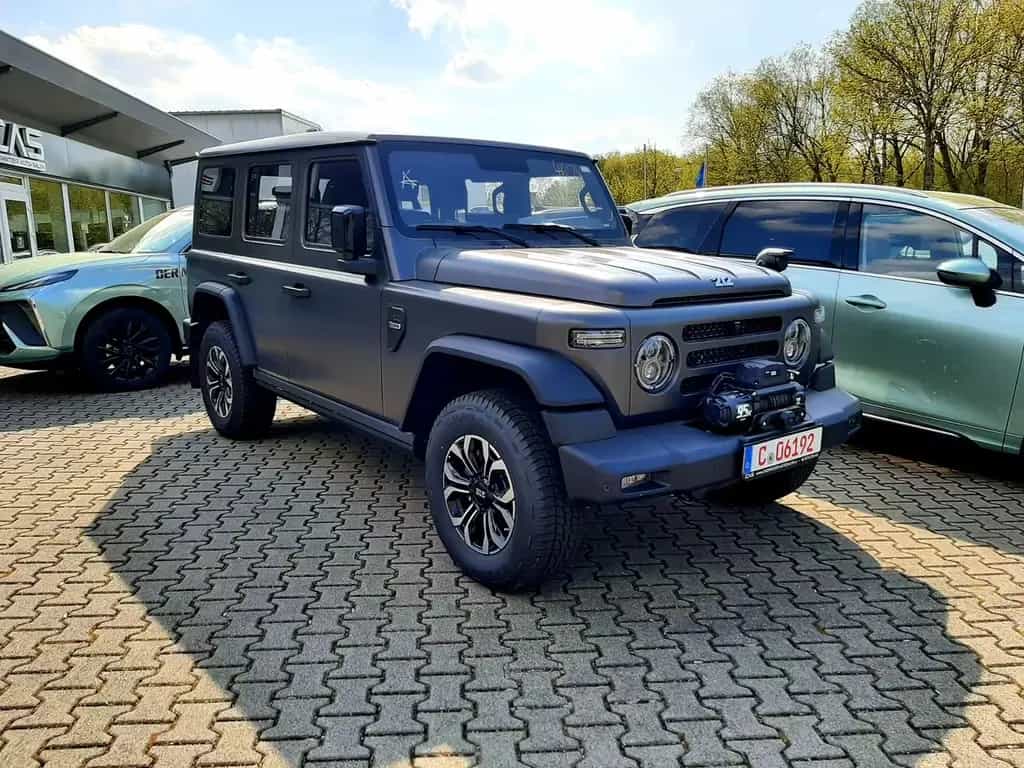 BAW 212 2.0D AWD AT8 LED Seilwinde Keyless null-photo-2