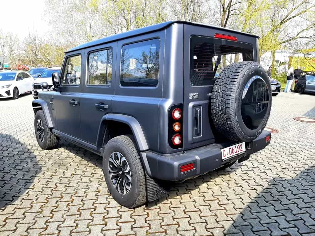 BAW 212 2.0D AWD AT8 LED Seilwinde Keyless null-photo-5