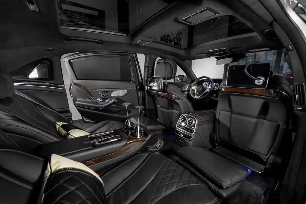 Maybach S 560 Maybach #MANUFAKTUR #FOND-TV #5-SITZE 05/2018-photo-2