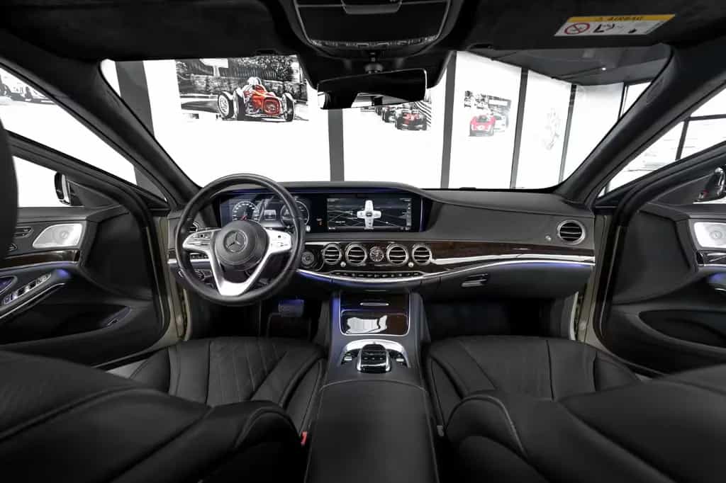 Maybach S 560 Maybach #MANUFAKTUR #FOND-TV #5-SITZE 05/2018-photo-25
