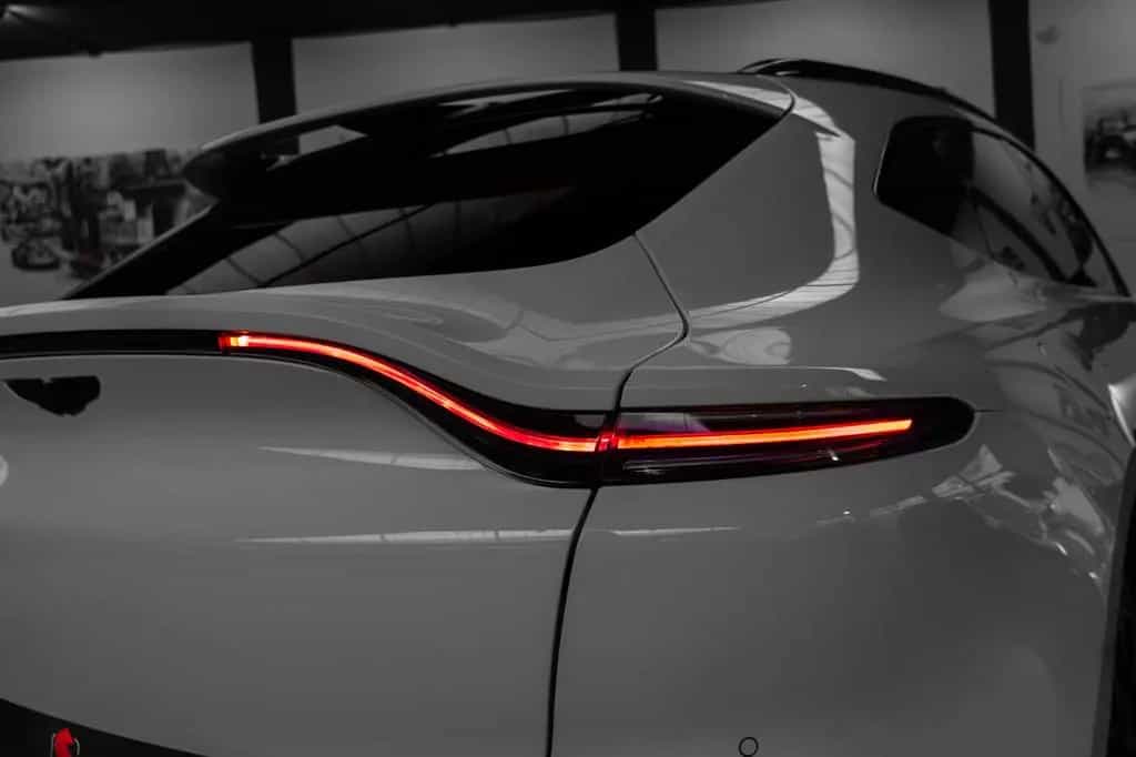Aston Martin DBX 4.0 V8 #Exclusive Farbkombi #deutsches Fzg. 06/2021-photo-48