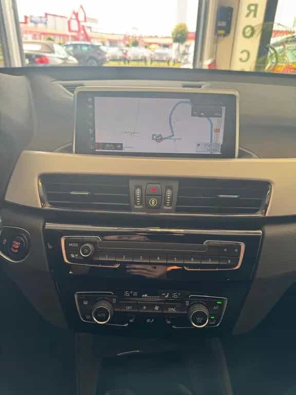 BMW X1 Baureihe 18i / NAVI/ SCHECKHEFT / LED / 07/2020-photo-13