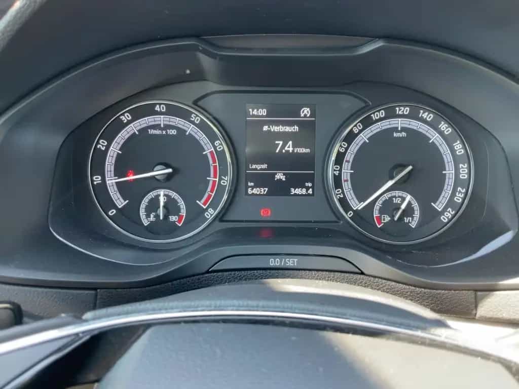 Skoda Karoq 1.5 TSI CLEVER LED+APP+DAB+GRA+SHZ+PDC+AHK 04/2021-photo-16