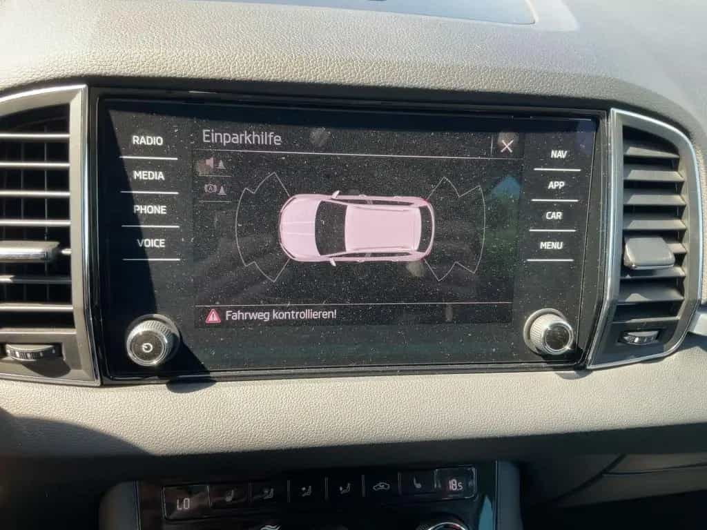 Skoda Karoq 1.5 TSI CLEVER LED+APP+DAB+GRA+SHZ+PDC+AHK 04/2021-photo-17