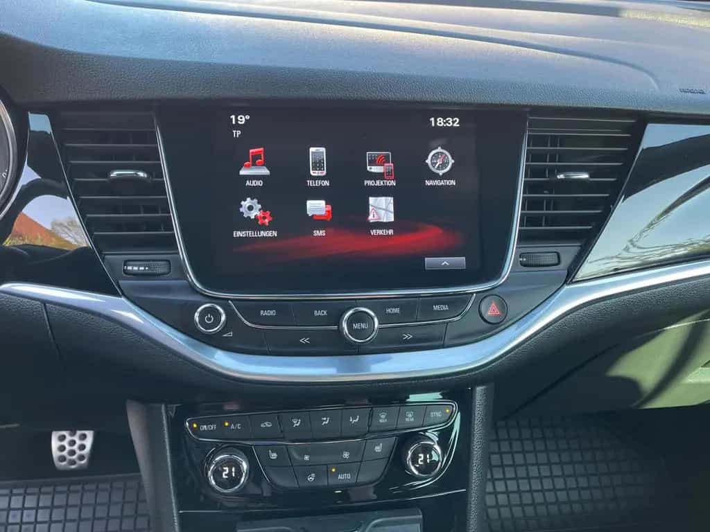 Opel Astra K ST 1.4 Turbo Dynamic 04/2016-photo-11