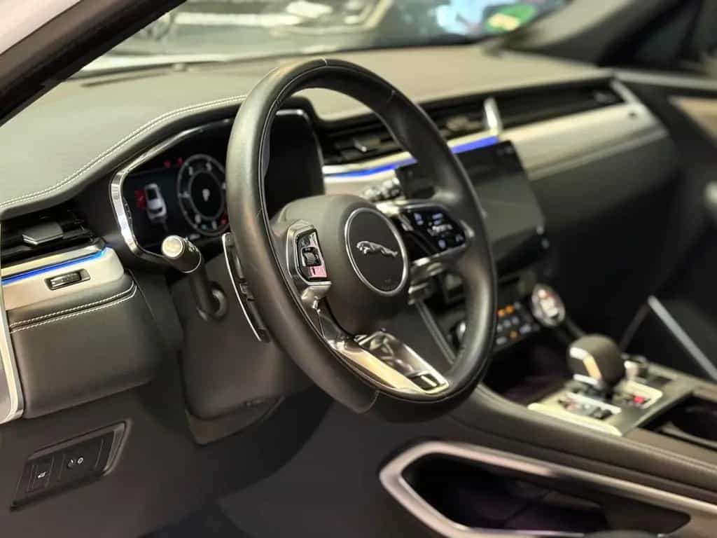 Jaguar F-Pace R-Dynamic SE AWD MATRIX/AHK/VIRT/MERIDIAN 10/2023-photo-11