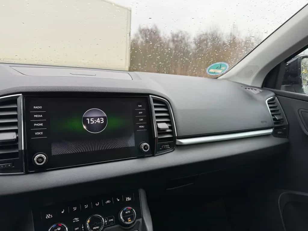 Skoda Karoq 1.5 TSI Automatik 03/2021-photo-8