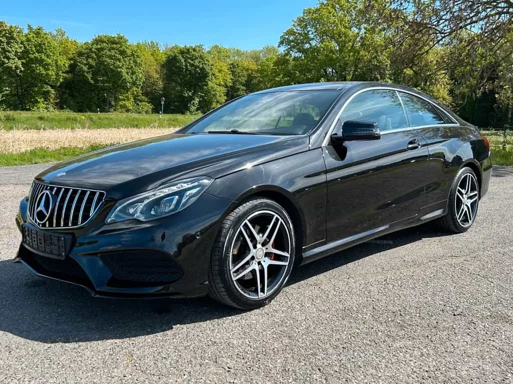 Mercedes-Benz E 200 Coupe 2.0 AMG-Line Night-Paket Panorama 09/2016-photo-0