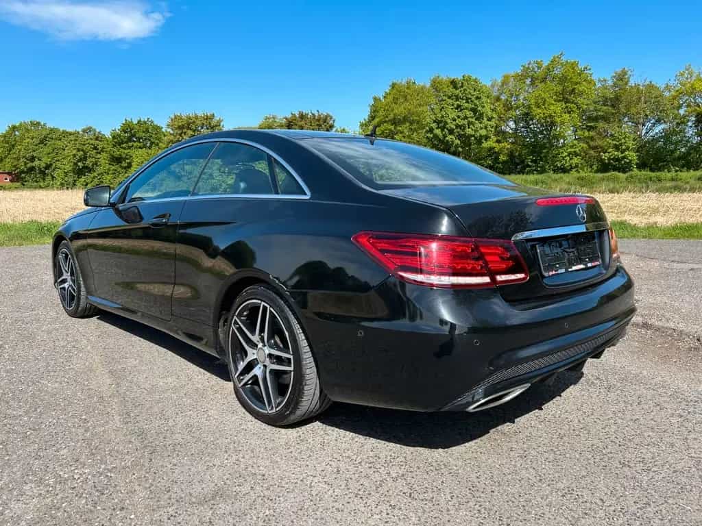 Mercedes-Benz E 200 Coupe 2.0 AMG-Line Night-Paket Panorama 09/2016-photo-2
