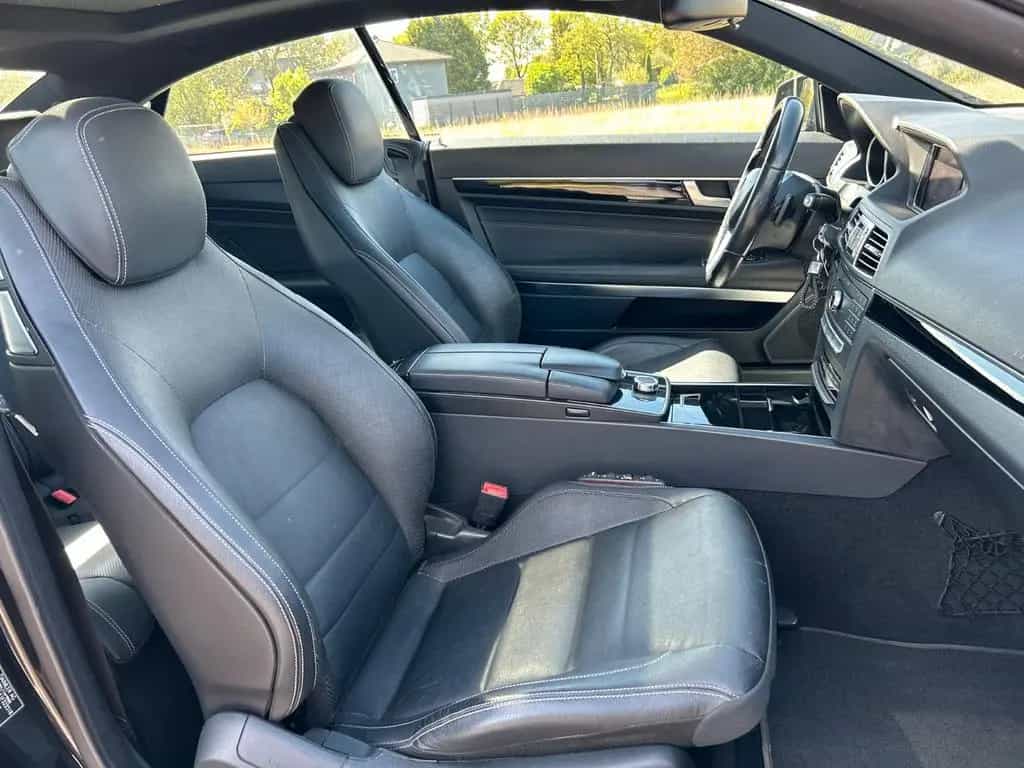 Mercedes-Benz E 200 Coupe 2.0 AMG-Line Night-Paket Panorama 09/2016-photo-27