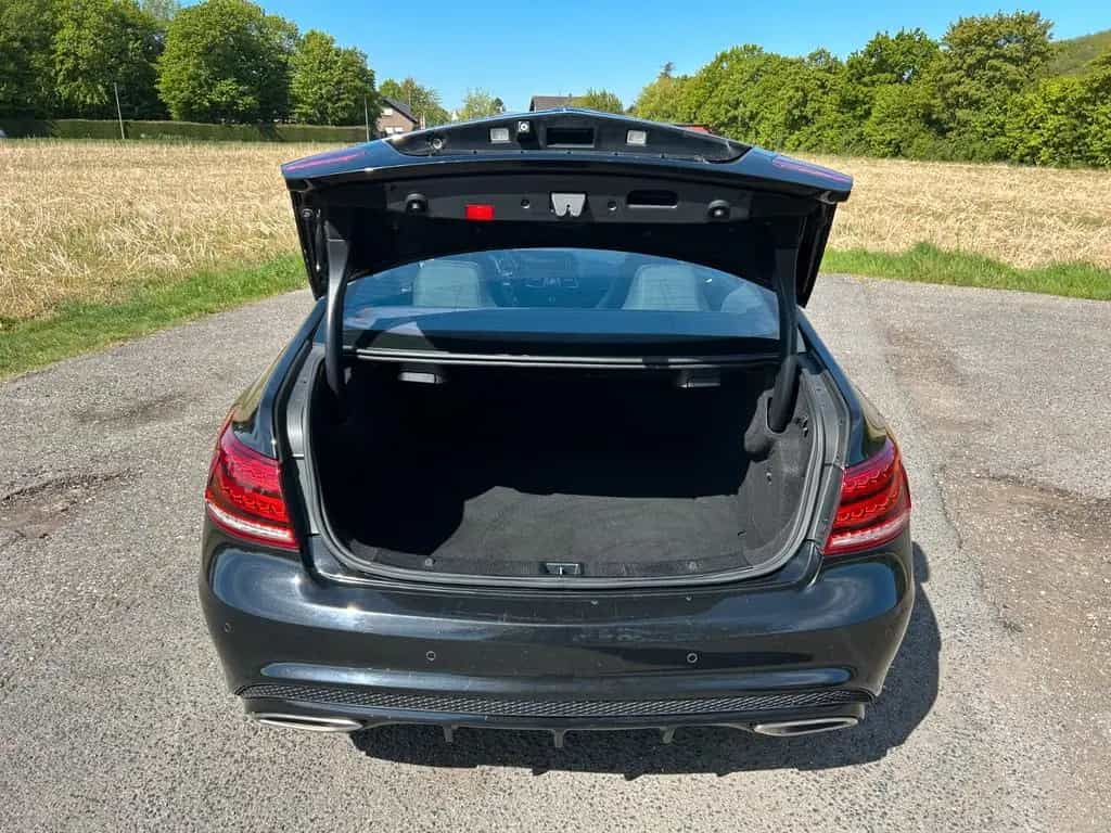 Mercedes-Benz E 200 Coupe 2.0 AMG-Line Night-Paket Panorama 09/2016-photo-4