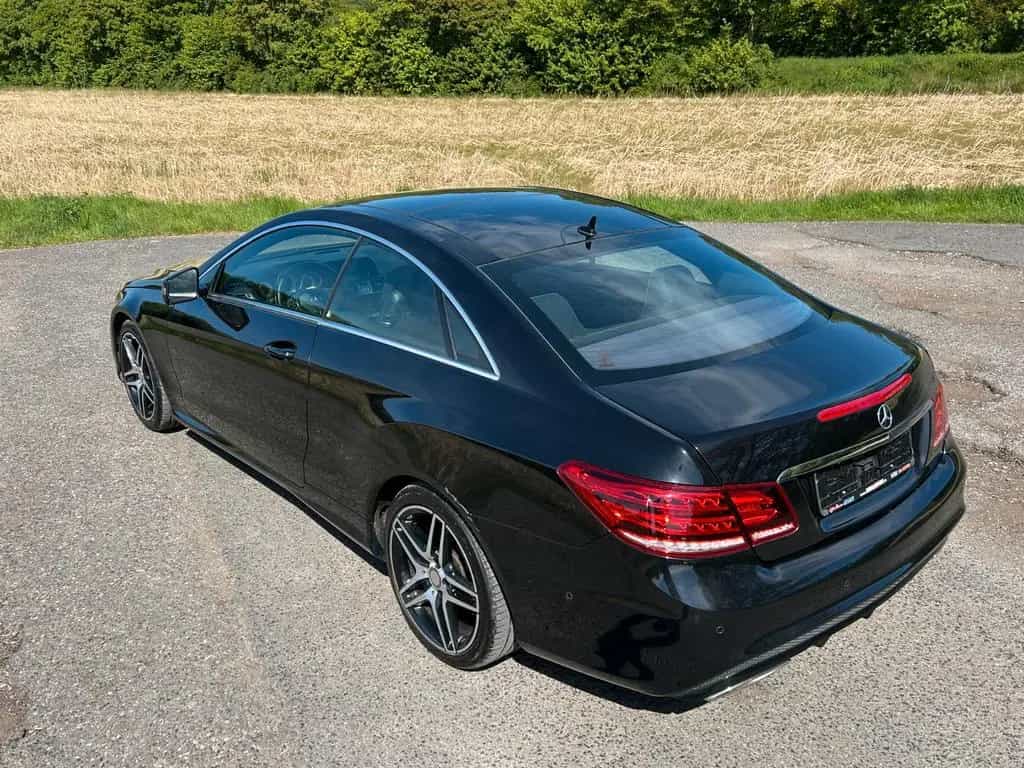 Mercedes-Benz E 200 Coupe 2.0 AMG-Line Night-Paket Panorama 09/2016-photo-44