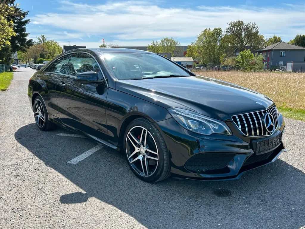 Mercedes-Benz E 200 Coupe 2.0 AMG-Line Night-Paket Panorama 09/2016-photo-7