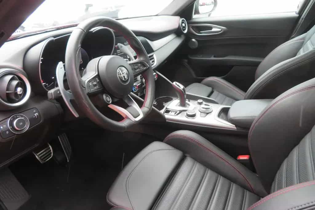 Alfa Romeo Giulia Competizione Q4 280PS 09/2023-photo-4