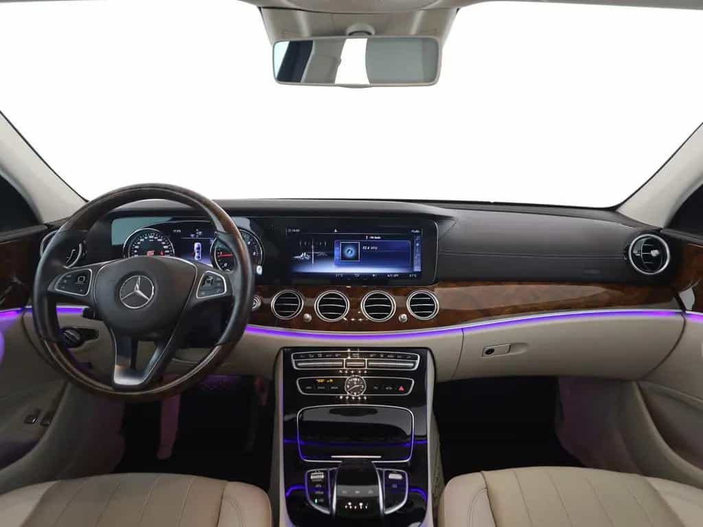 Mercedes-Benz E-Class 220 d Exclusive Standhz AHK Comand 360 03/2018-photo-10