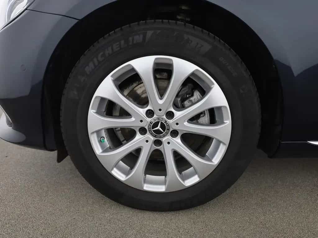 Mercedes-Benz E-Class 220 d Exclusive Standhz AHK Comand 360 03/2018-photo-16