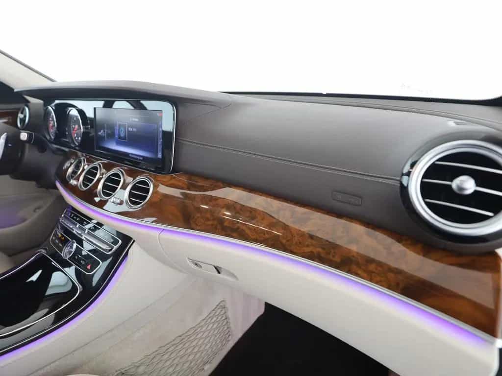 Mercedes-Benz E-Class 220 d Exclusive Standhz AHK Comand 360 03/2018-photo-18