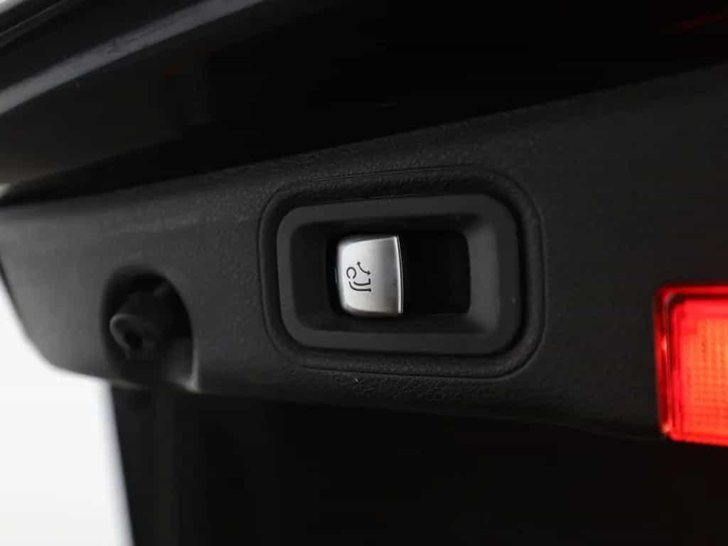 Mercedes-Benz E-Class 220 d Exclusive Standhz AHK Comand 360 03/2018-photo-22