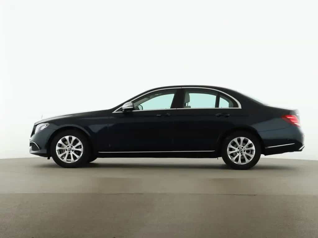 Mercedes-Benz E-Class 220 d Exclusive Standhz AHK Comand 360 03/2018-photo-3