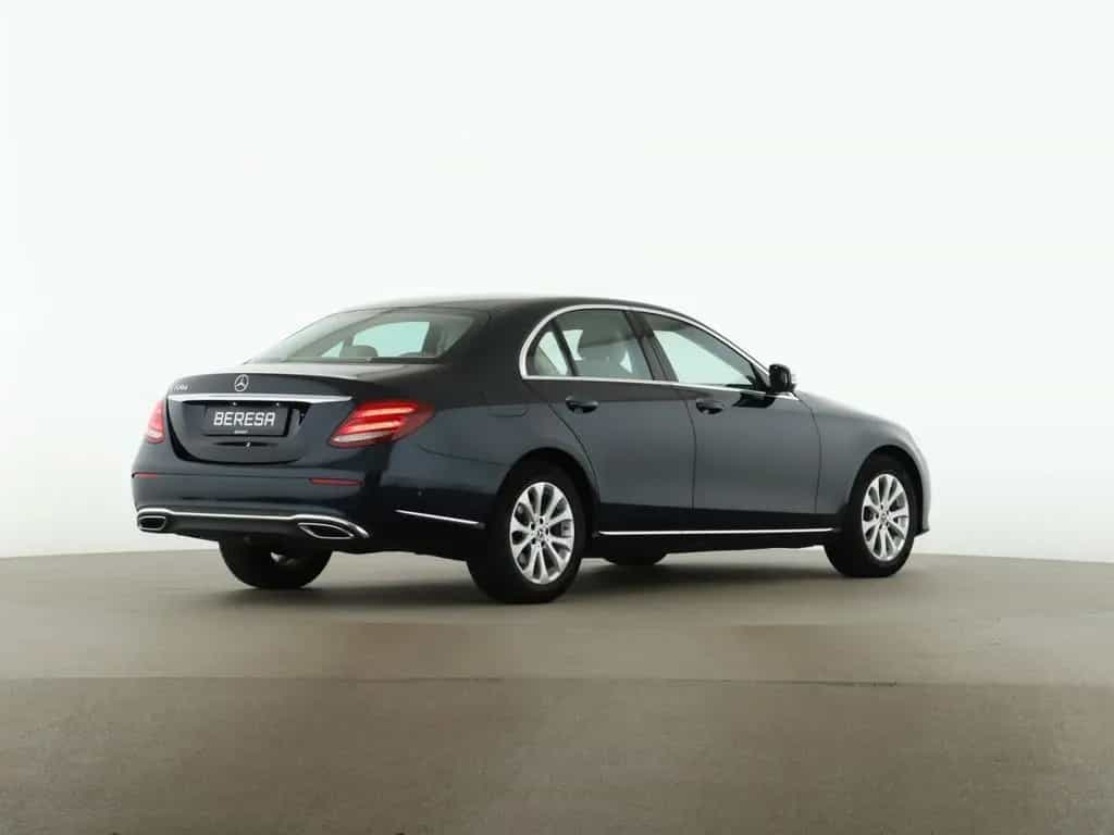 Mercedes-Benz E-Class 220 d Exclusive Standhz AHK Comand 360 03/2018-photo-6