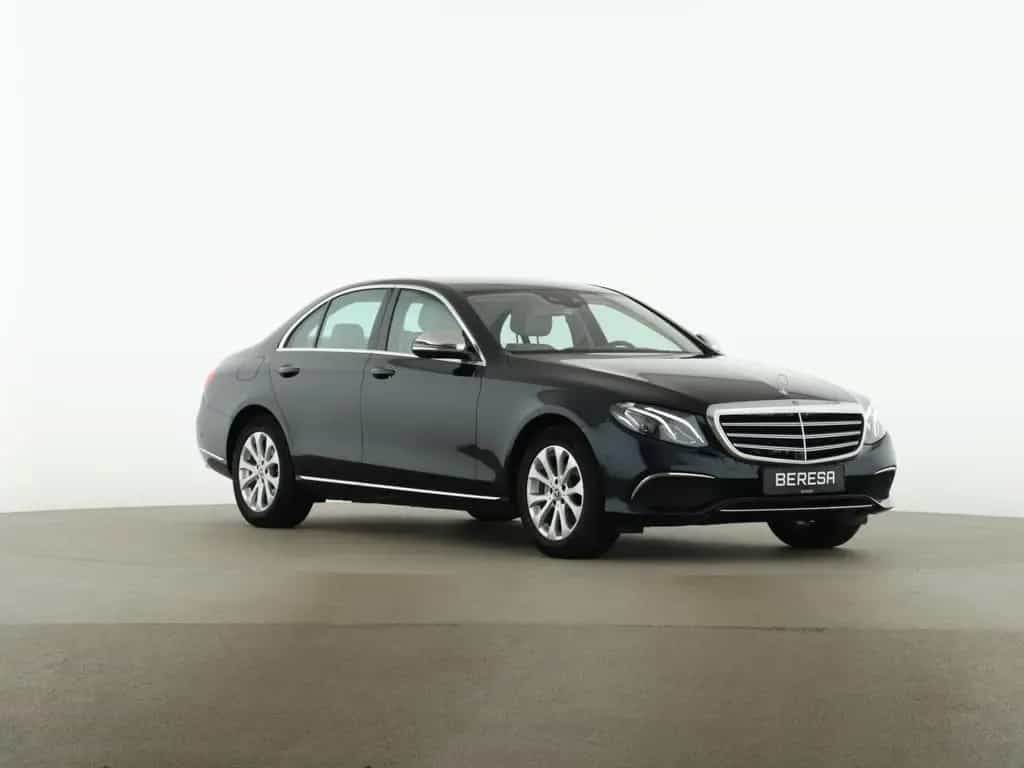 Mercedes-Benz E-Class 220 d Exclusive Standhz AHK Comand 360 03/2018-photo-8