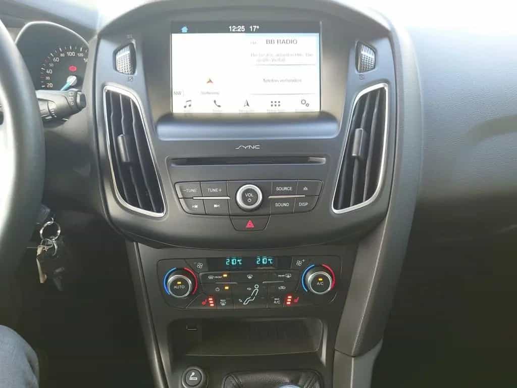 Ford Focus Turnier Cool & Connect / AHK / WKR 06/2018-photo-11
