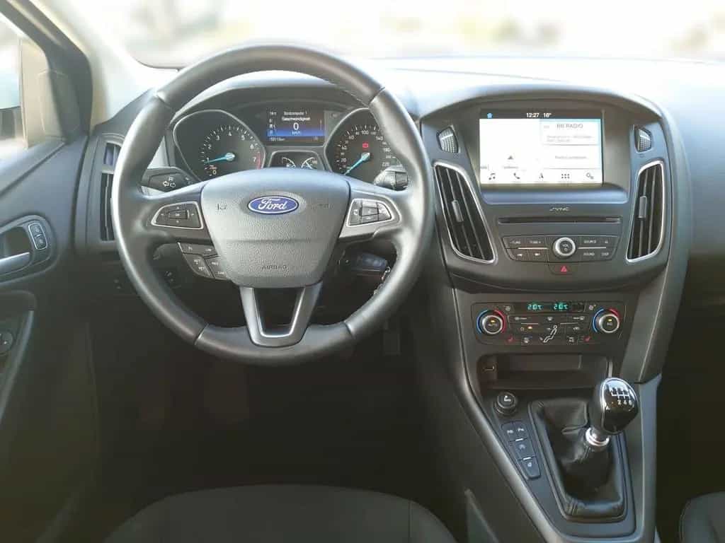 Ford Focus Turnier Cool & Connect / AHK / WKR 06/2018-photo-8