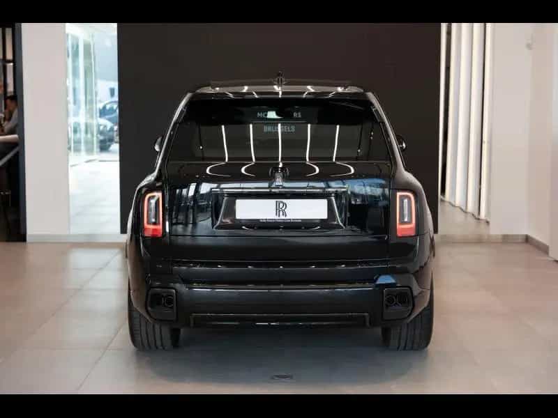 Rolls-Royce Cullinan Black Badge Series II null-photo-9