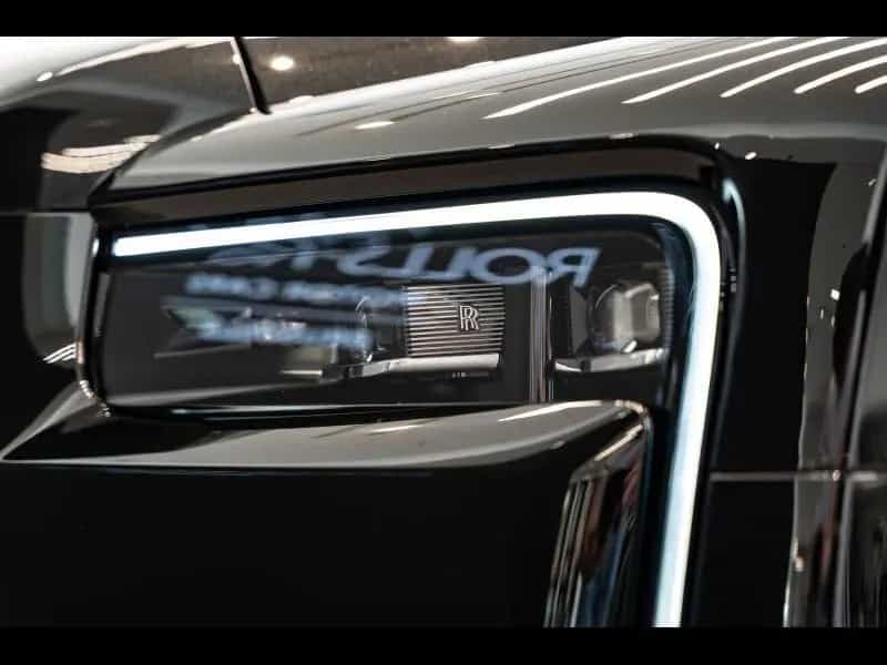 Rolls-Royce Cullinan Black Badge Series II null-photo-13