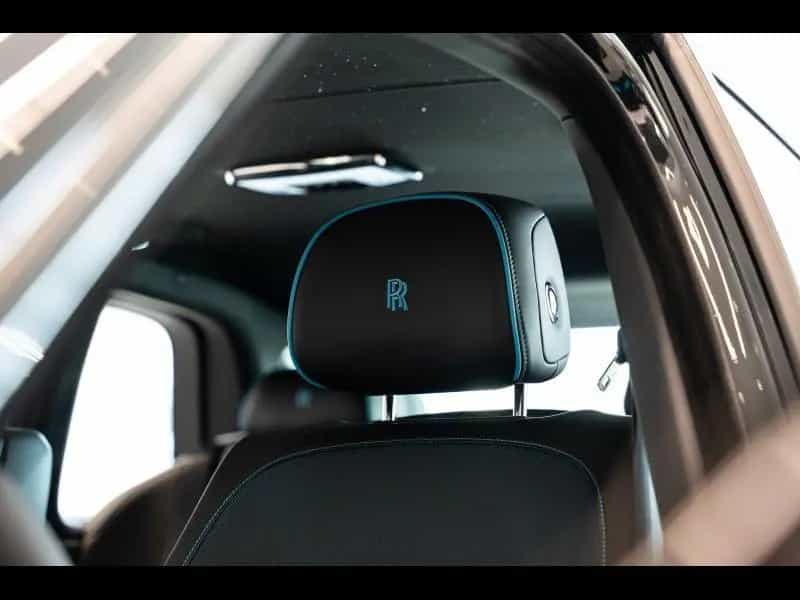 Rolls-Royce Cullinan Black Badge Series II null-photo-25