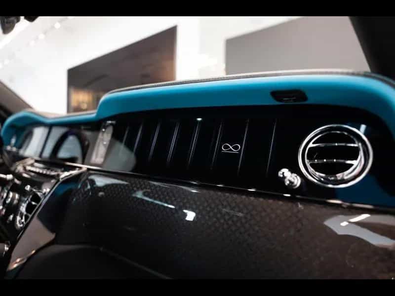 Rolls-Royce Cullinan Black Badge Series II null-photo-27