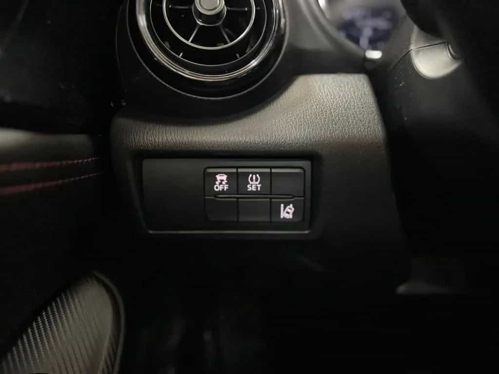 Mazda MX-5 2.0 Exclusive-Line LED+STHZ+NAVI+LEDER 03/2017-photo-26
