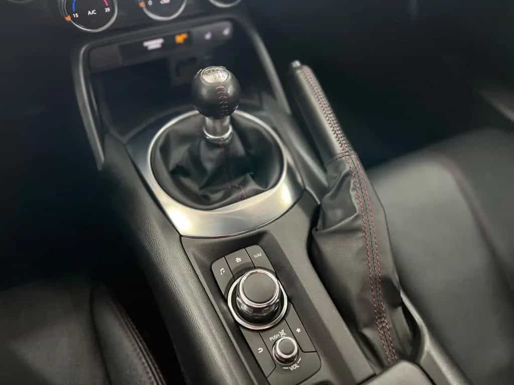 Mazda MX-5 2.0 Exclusive-Line LED+STHZ+NAVI+LEDER 03/2017-photo-32