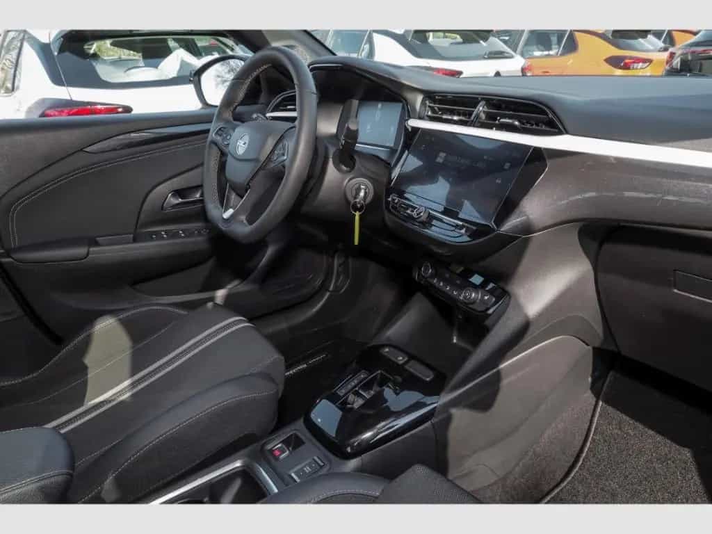 Opel Corsa F GS 1.2 Voll-LED RückKam Winterpaket Allw 02/2024-photo-7