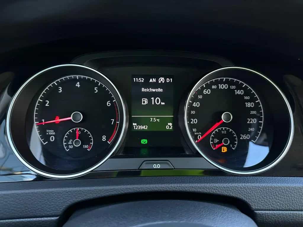 Volkswagen Golf VII Variant Sound Car Play ACC Navi AHK 01/2018-photo-2
