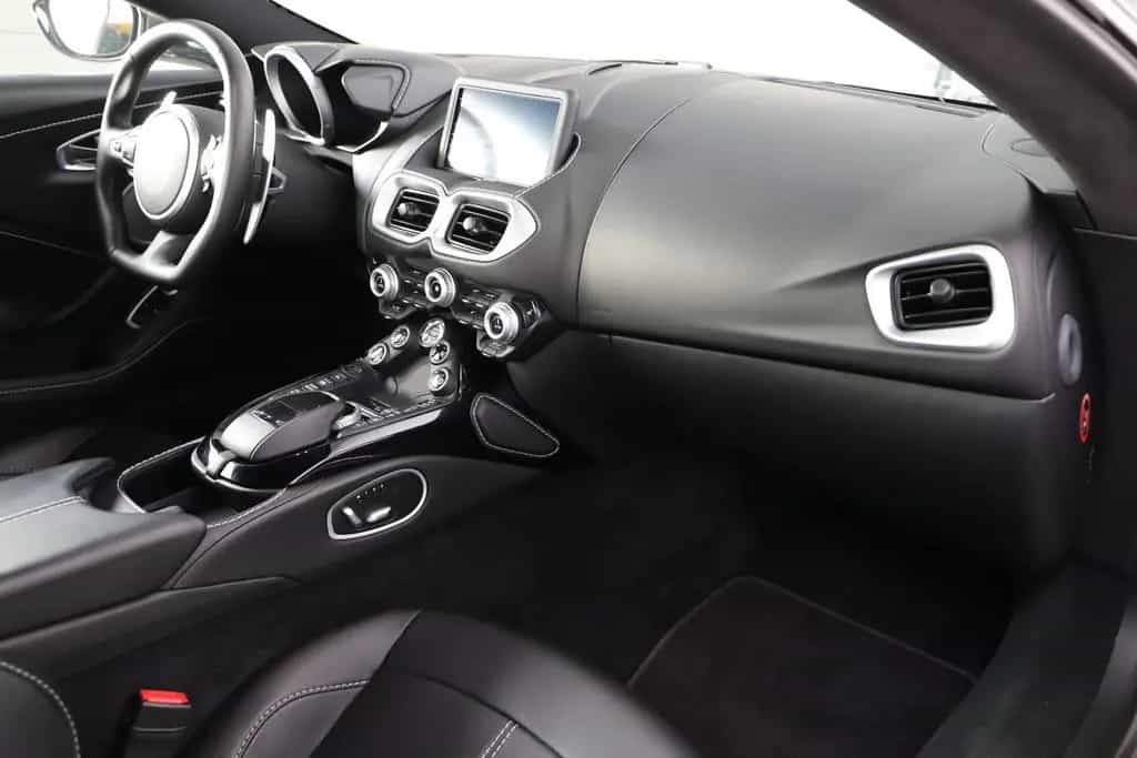 Aston Martin V8 Vantage 4.0 V8 ardengreen 10/2020-photo-19