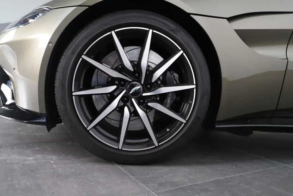 Aston Martin V8 Vantage 4.0 V8 ardengreen 10/2020-photo-5