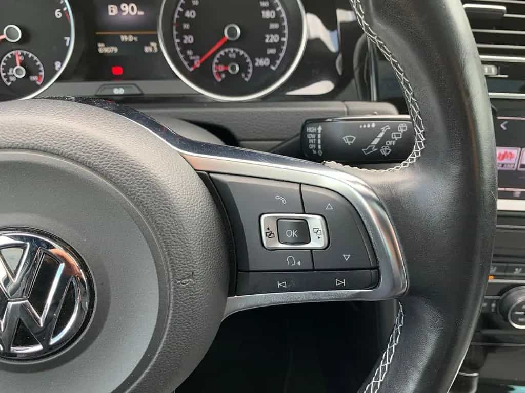 Volkswagen Golf VII 1.4 TSI Highline BMT NAVI+KLIMA+LED+PDC 04/2015-photo-22