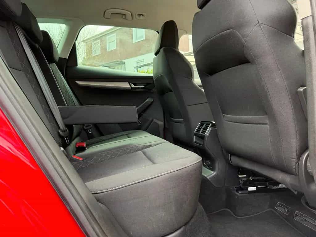 Skoda Karoq Ambition RUBBER RITA SCHADEN 01/2019-photo-13