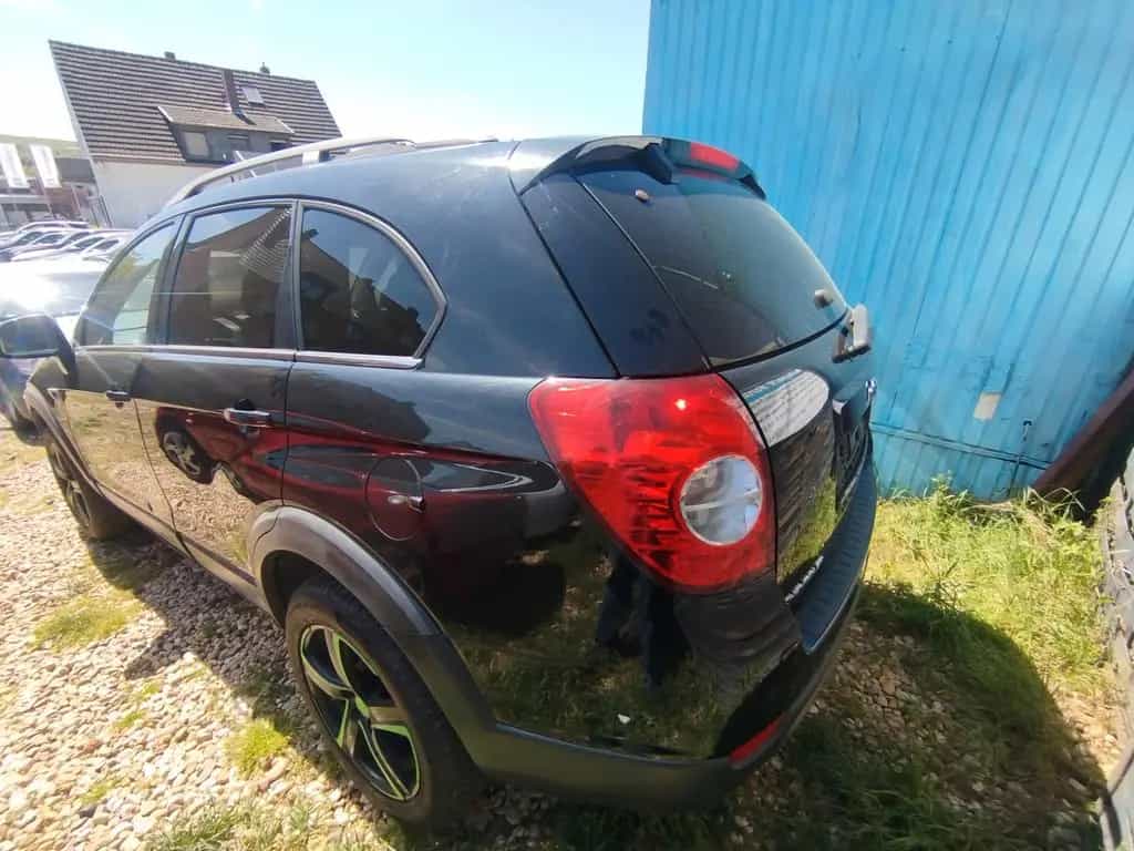 Chevrolet Captiva 2.2 D LT+ Autom.*7Sitze*Kam.*Temp.*TÜV n 11/2012-photo-4